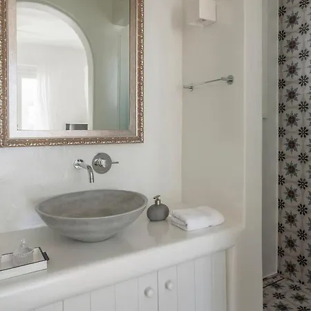 Paros Sleeps 11 Pool Air Con T714099 Villa Parikia (Paros)